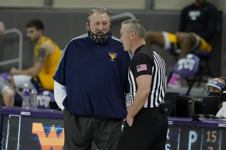 Huggins Looking For 900th Victory